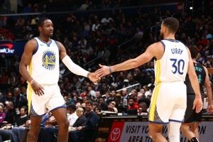 巴克利:库里已经在走下坡路了 问题在于库明加能否更进一步